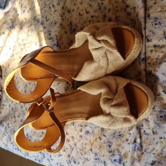 Ajio Wedges